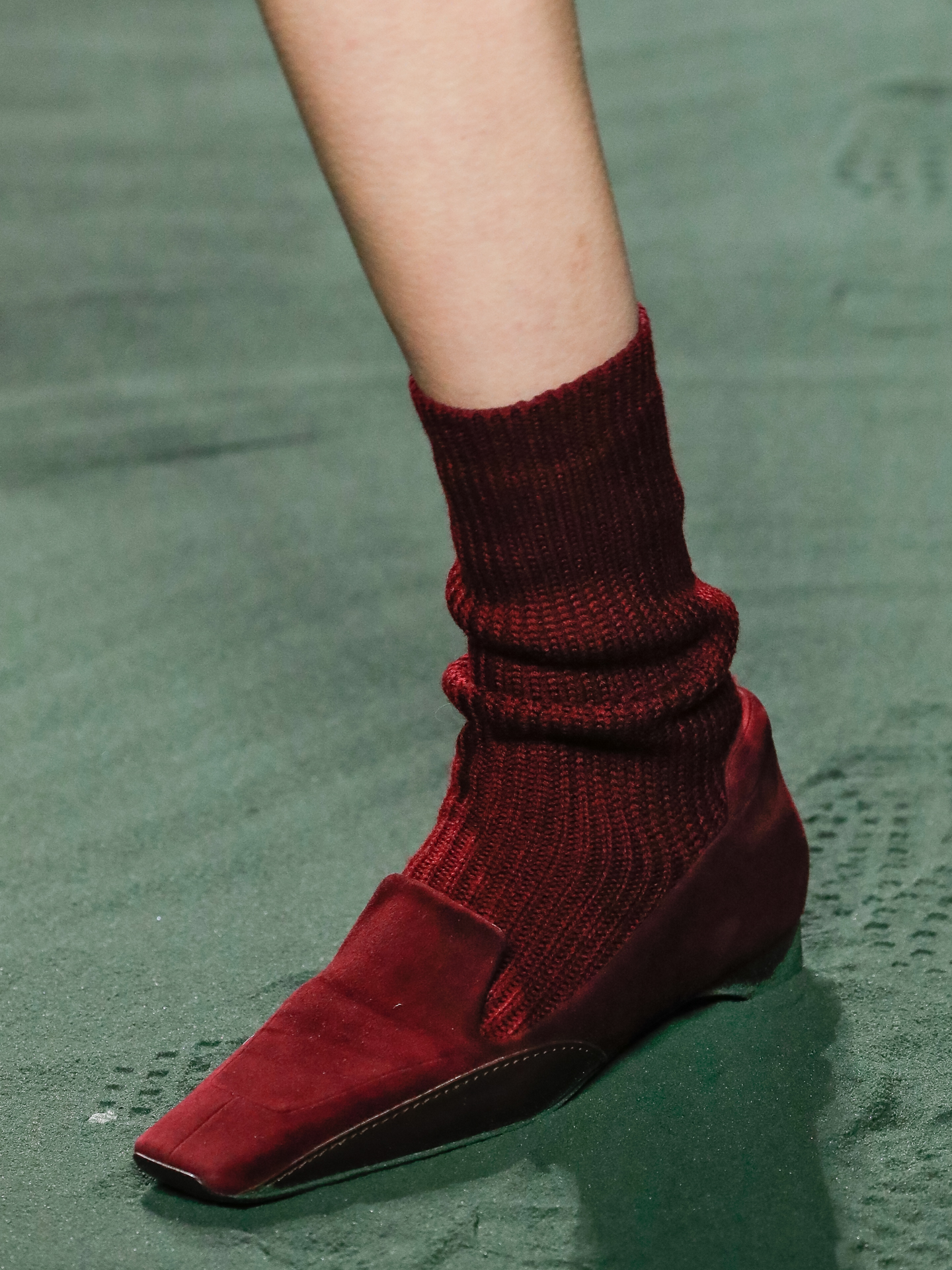 giày trong BST Hermès Thu Đông 2022