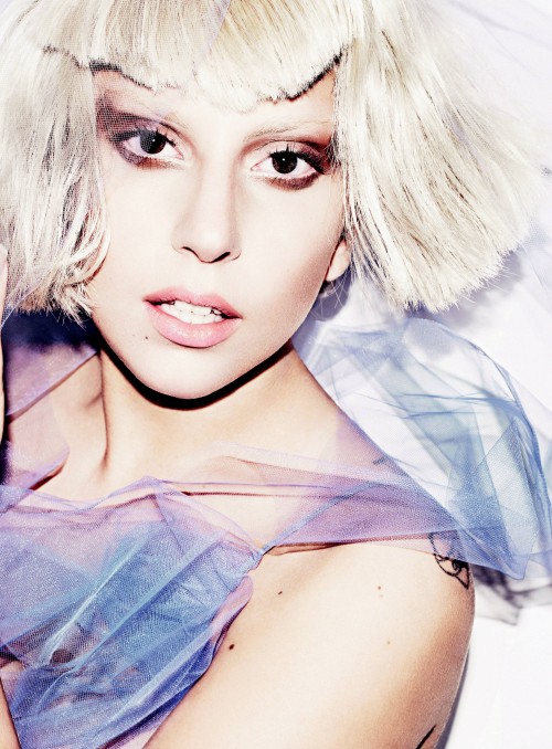 Lady GaGa từng bị bắt nạt và cho ra rìa Lady GaGa từng bị bắt nạt và cho ra rìa
