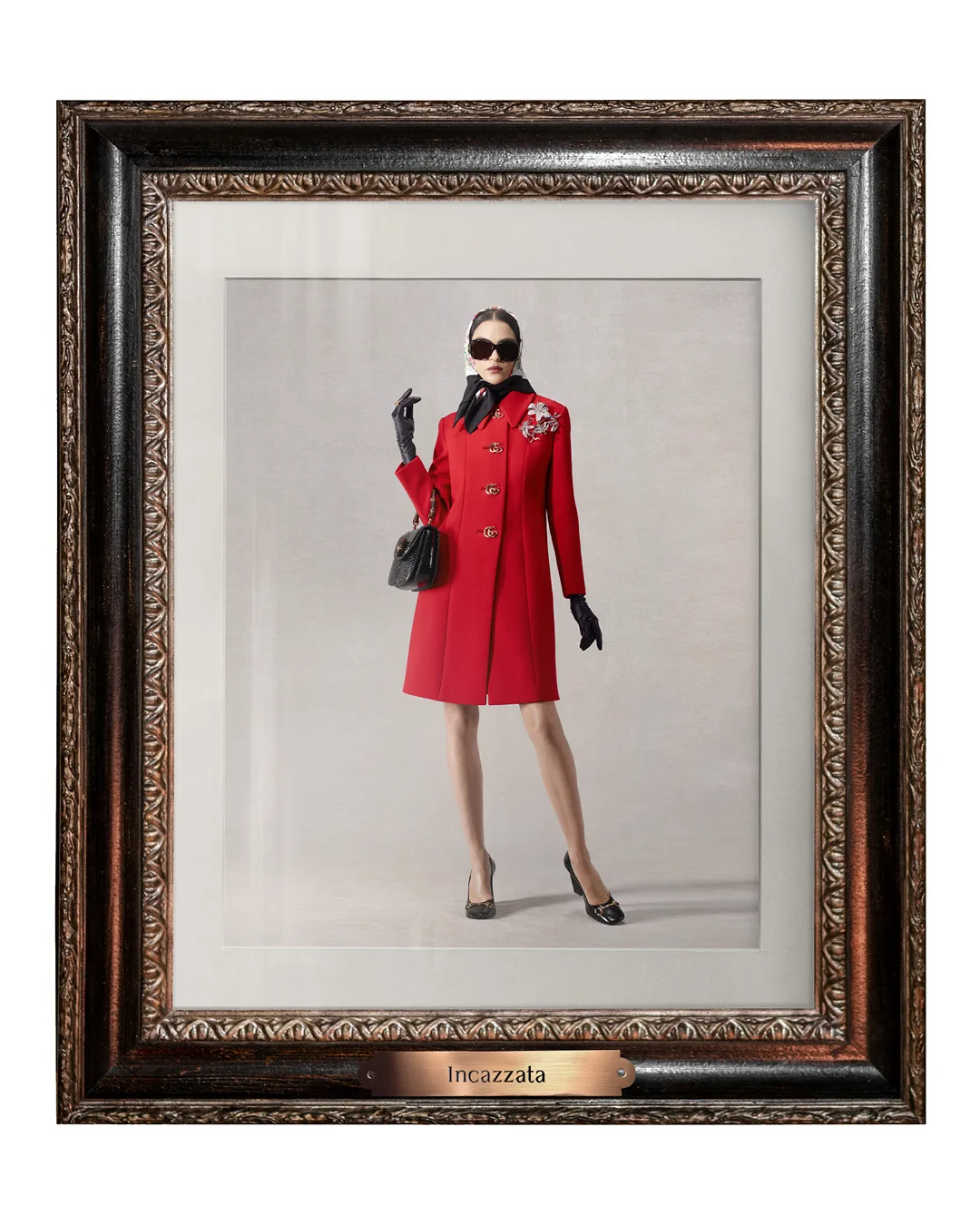 trench coat đỏ bộ sưu tập Gucci La Famiglia