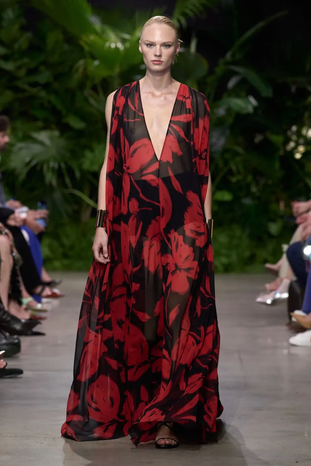 MK xuân hè 2023 look 34