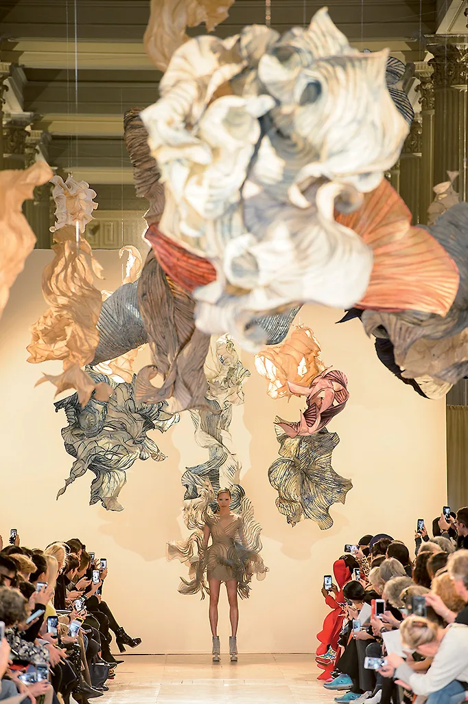 Haute Couture 11
