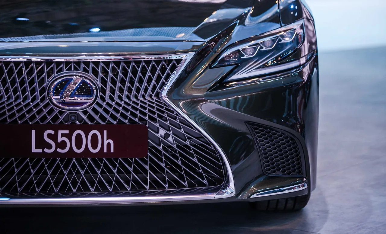 họp báo lexus 7