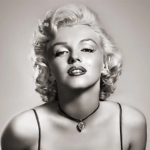 Marilyn Monroe đã từng qua phẫu thuật thẩm mỹ