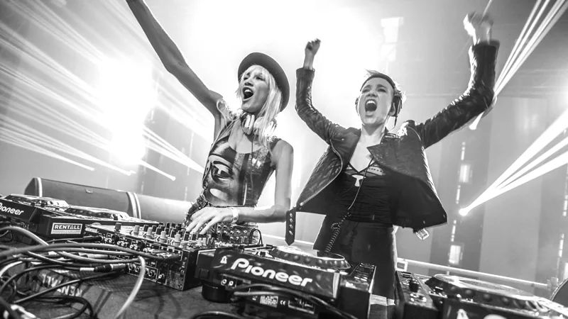Nervo nhung co nang nghich dia 1 Nervo nhung co nang nghich dia 1