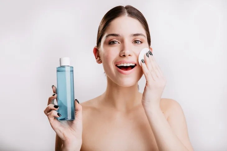 Toner thiên nhiên giúp loại bỏ bụi bẩn còn lại trên làn da