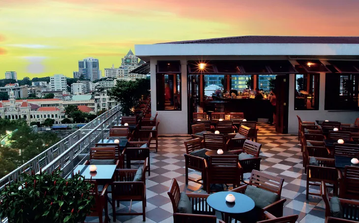 Gợi ý những địa điểm nhâm nhi cocktail mùa lễ hội Gợi ý những địa điểm nhâm nhi cocktail mùa lễ hội