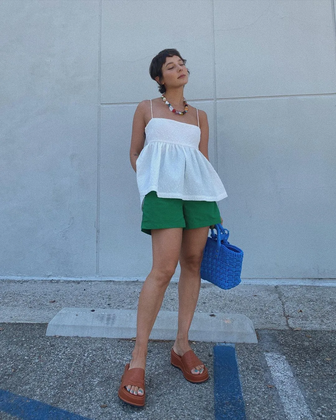 alyssainthecity diện áo peplum 2 dây