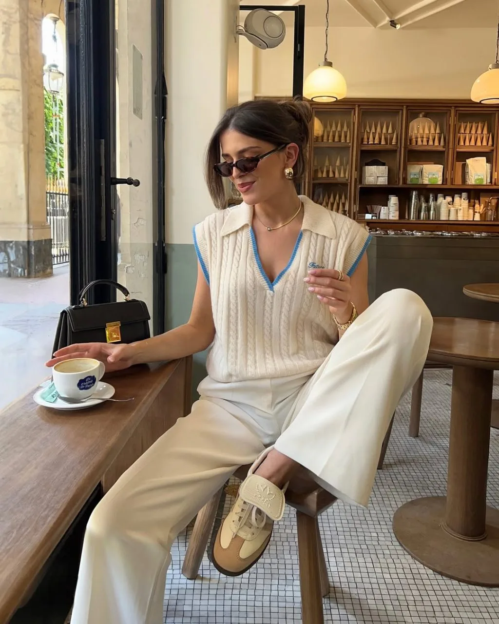 Áo polo kẻ mảnh trên nền dệt cotton pique
