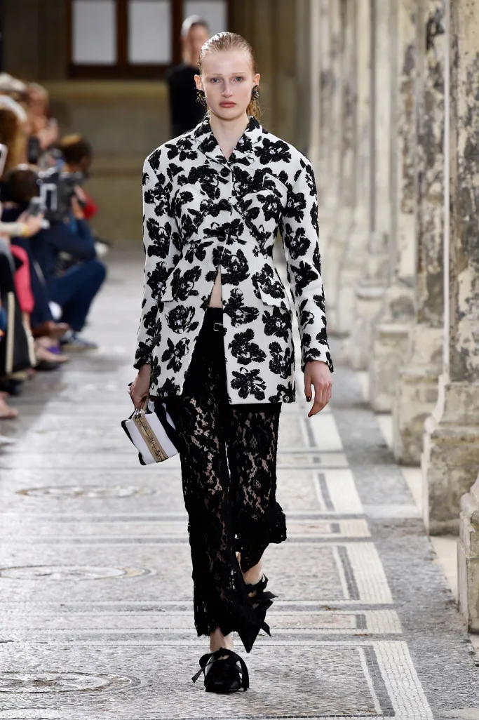 Proenza Schouler ấn tượng tại Paris Haute Couture