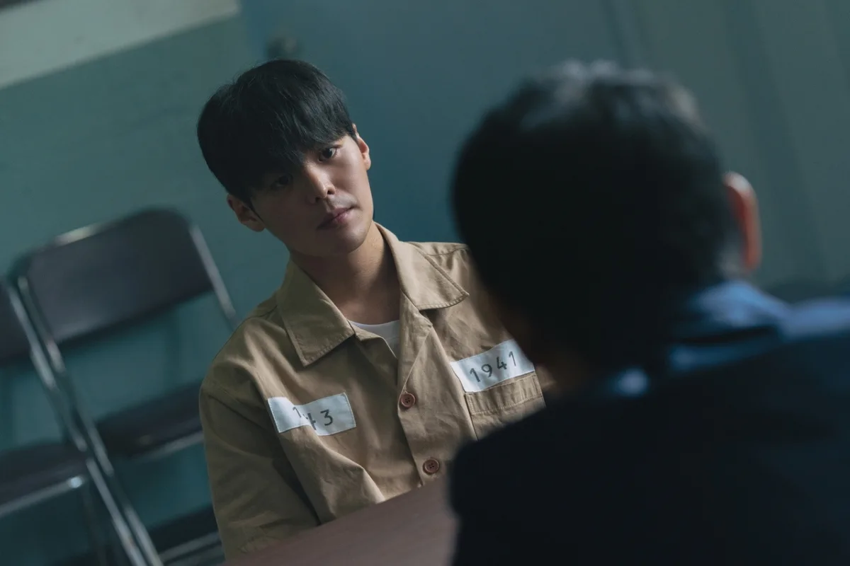 Lee Woo Gyeom (Ryeoun) trong Hoa Máu (Bloody Flower) 4
