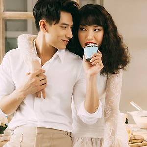 Isaac hóa soái ca vào bếp trong teaser MV mới
