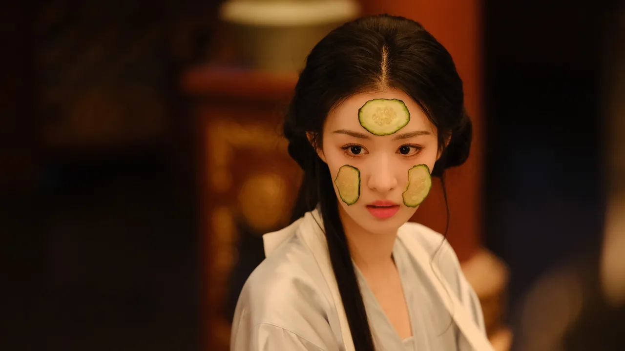 Vương Sở Nhiên vào vai Vương Thúy Hoa một nữ biên kịch trong phim Còn ra thể thống gì nữa?