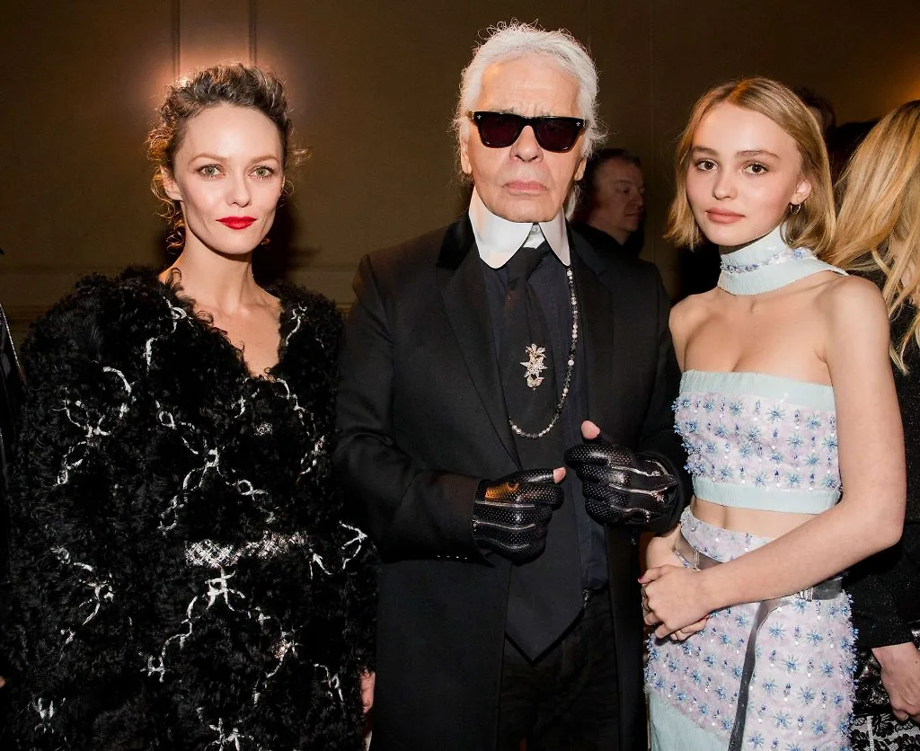 Vanessa Paradis, Lily-Rose Depp và Karl Lagerfeld