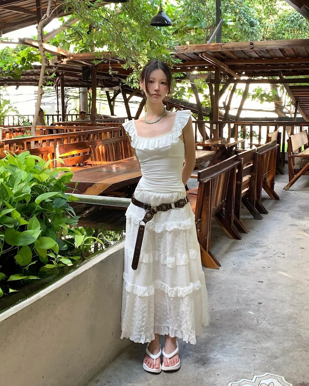 yihyejii váy trắng