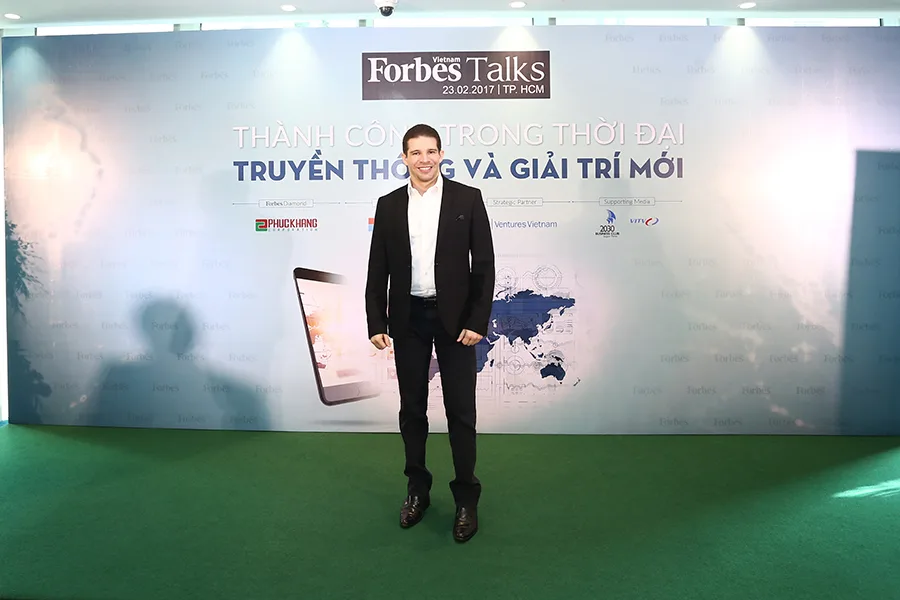 RANDYDOBSON FORBESTALKS CMGASIA (2)