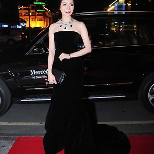 Thảm đỏ ELLE Women In Music: Hội tụ những phong cách thời trang hàng đầu