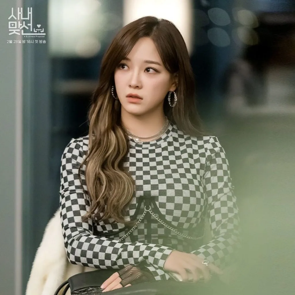 Nhan sắc Kim Sejeong trong phim mới Nhan sắc Kim Sejeong trong phim mới