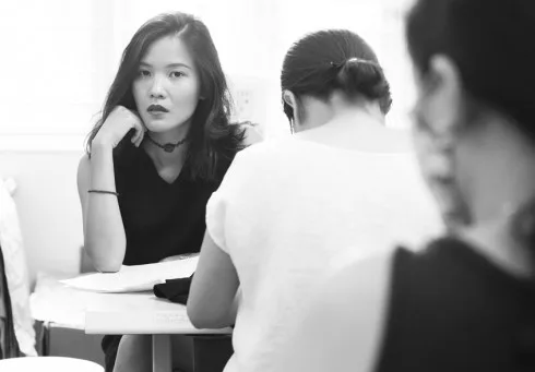 Cúc nguyễn của thương hiệu thời trang wephobia Cúc nguyễn của thương hiệu thời trang wephobia
