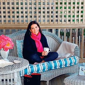 Bobbi Brown: “Hãy xinh đẹp và tự tin”