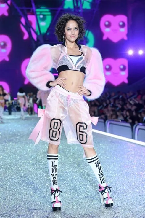 Góc nhìn đặc biệt từ Victoria's Secrect 2016