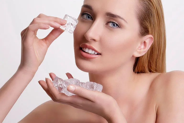 chăm sóc da bằng đá viên 2 chăm sóc da bằng đá viên 2