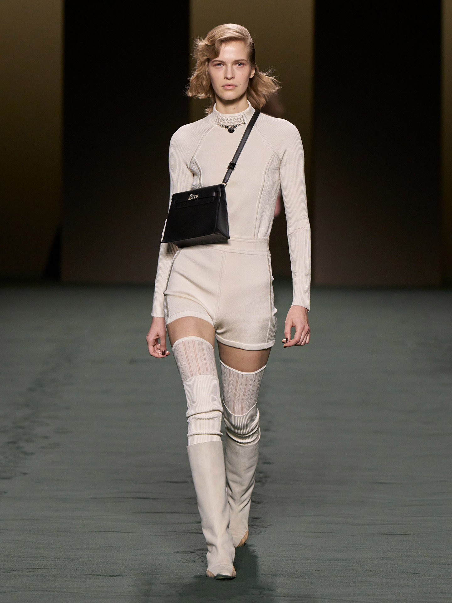 Hermès Thu Đông 2022 look 20