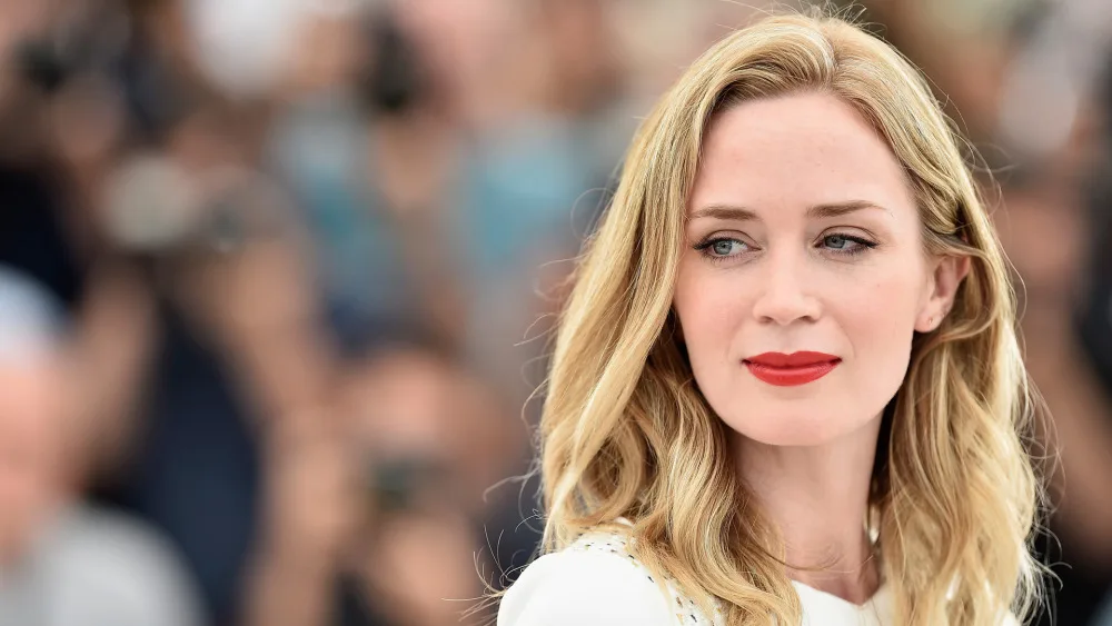cách làm đẹp da Emily Blunt 2