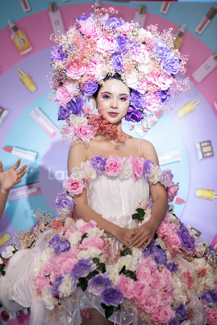 Chuyên gia trang điểm Quách Ánh tham sự kiện với màn trang điểm đặc biệt trên sân khấu LazBeauty