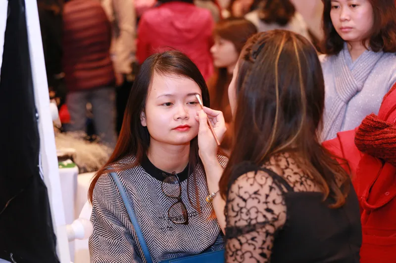 s:um37 tại Hà Nội - elle vietnam