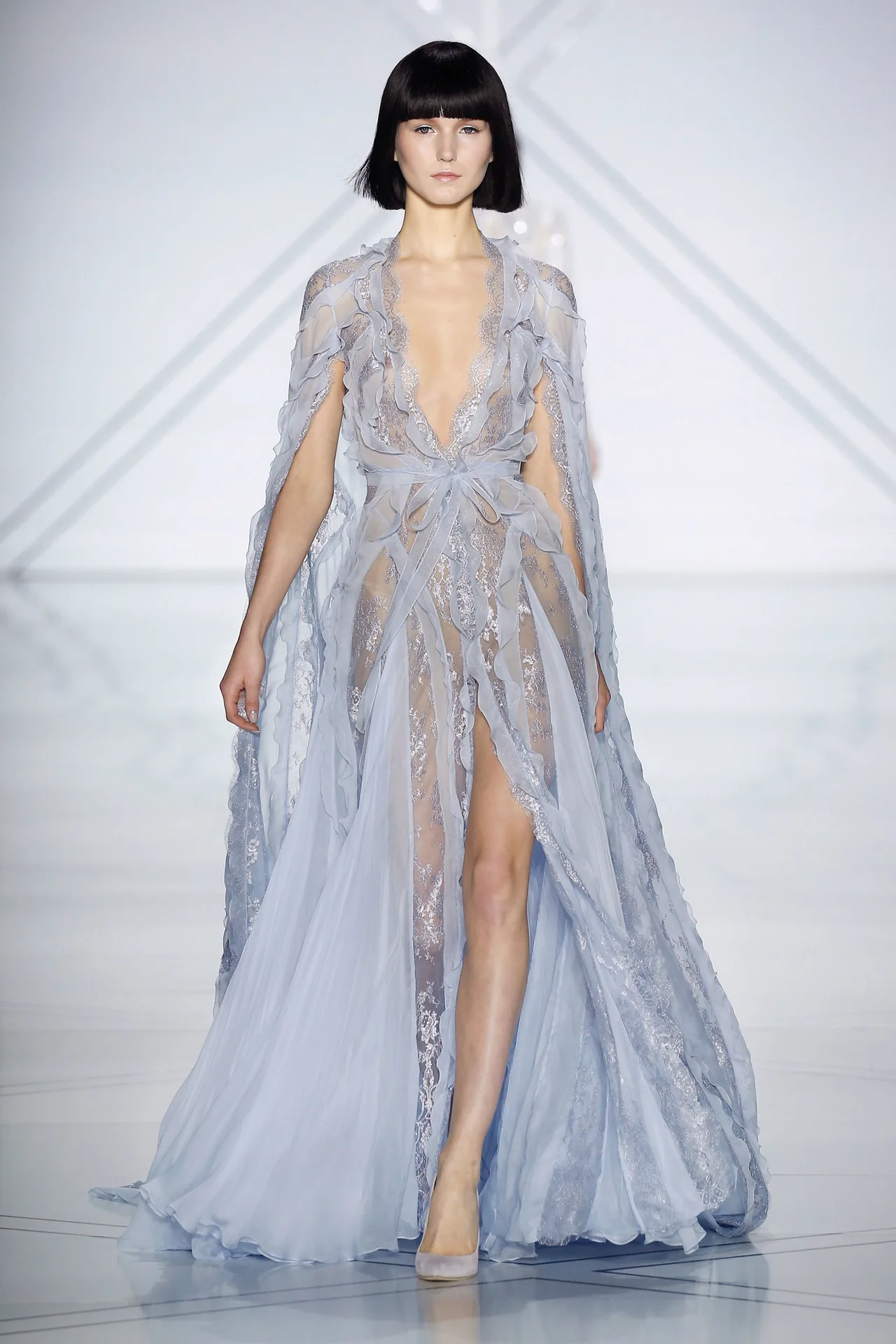 Những BST nổi bật tại tuần lễ Haute Couture Xuân-Hè 2017 - ELLE VN