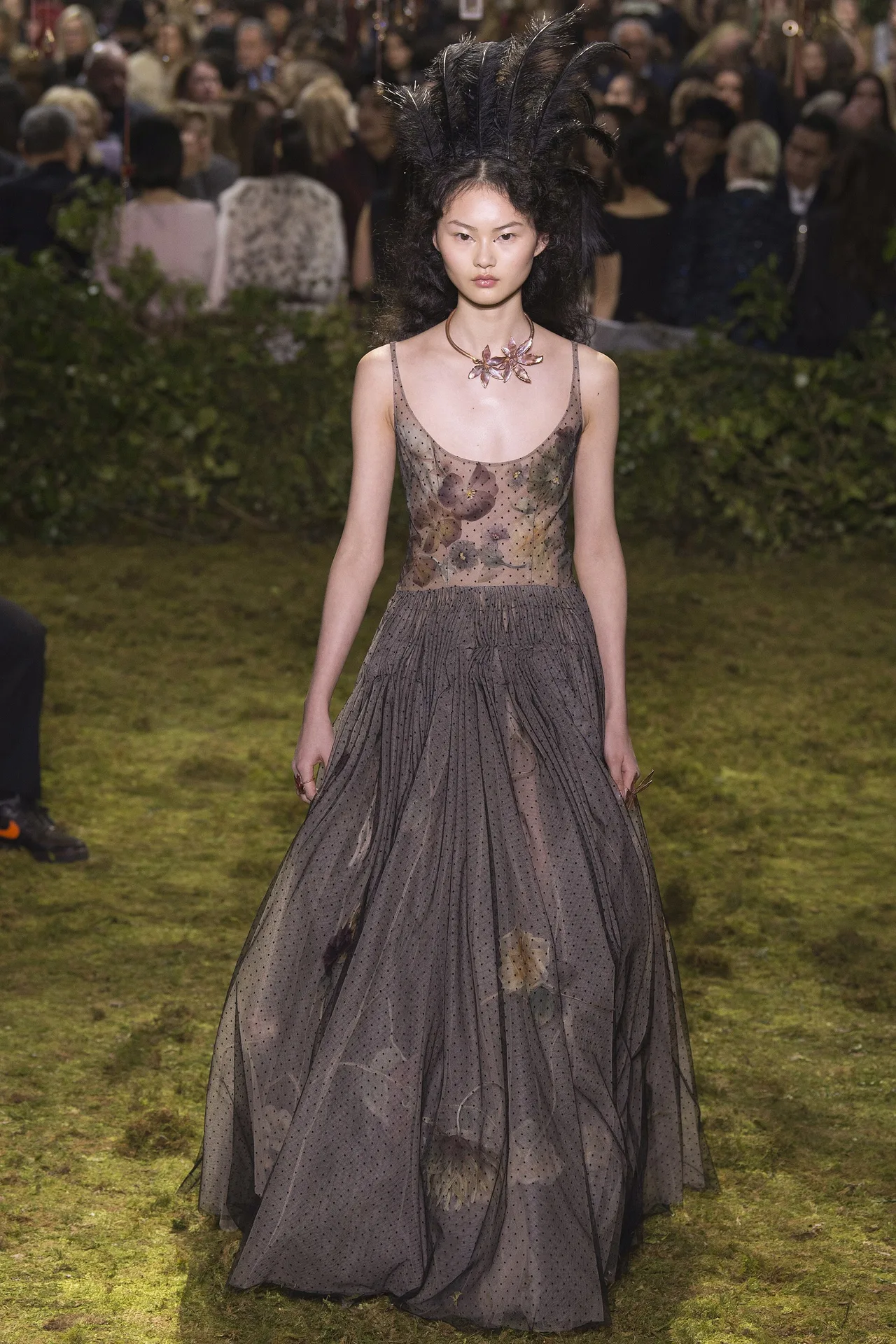 Những BST nổi bật tại tuần lễ Haute Couture Xuân-Hè 2017 - ELLE VN