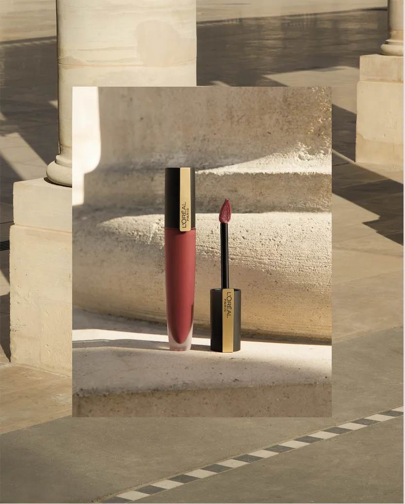 • L’Oréal Rouge Signature Parisian Sunset màu 129 – I Lead