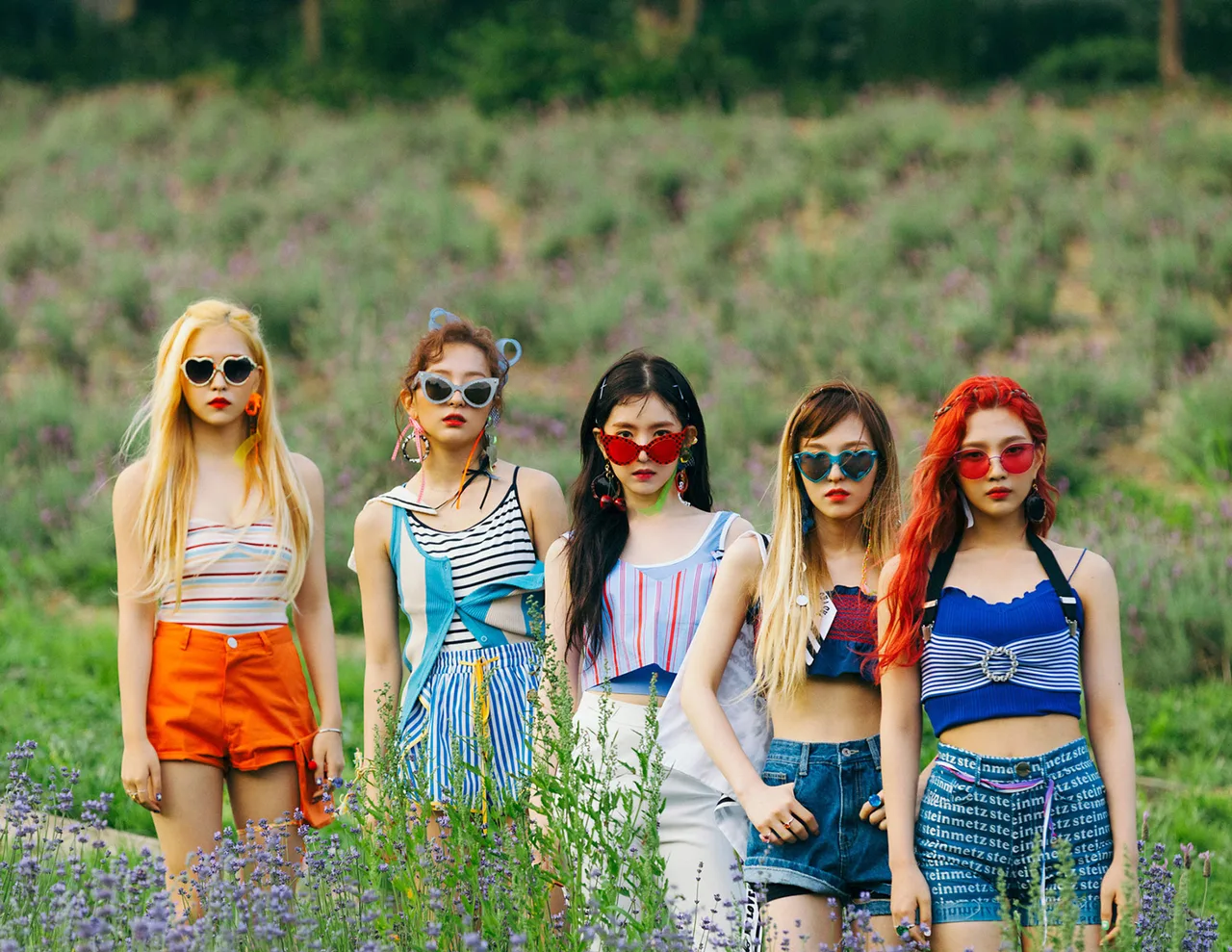 Gợi ý phối đồ cho hội bạn thân như Red Velvet