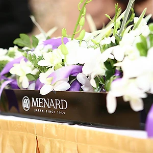 Làm đẹp với mỹ phẩm Menard bên những ly trà đạo