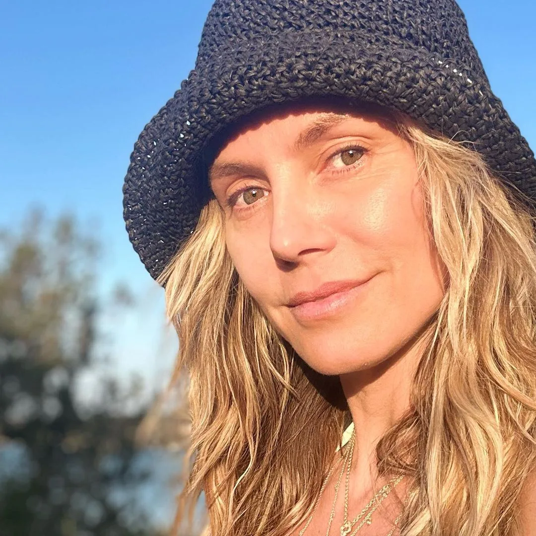 Heidi Klum với làn da sáng khỏe. Siêu mẫu Heidi Klum đội nón.