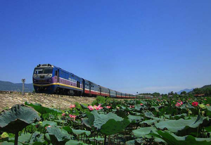 di chuyển bằng tàu hỏa Tết Nguyên Đán - elle vietnam