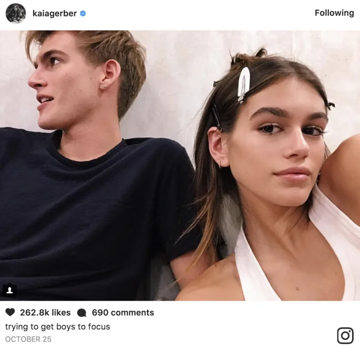 Những điều cần biết về cuộc sống của con gái Cindy Crawford, Kaia Gerber- ELLE Việt Nam