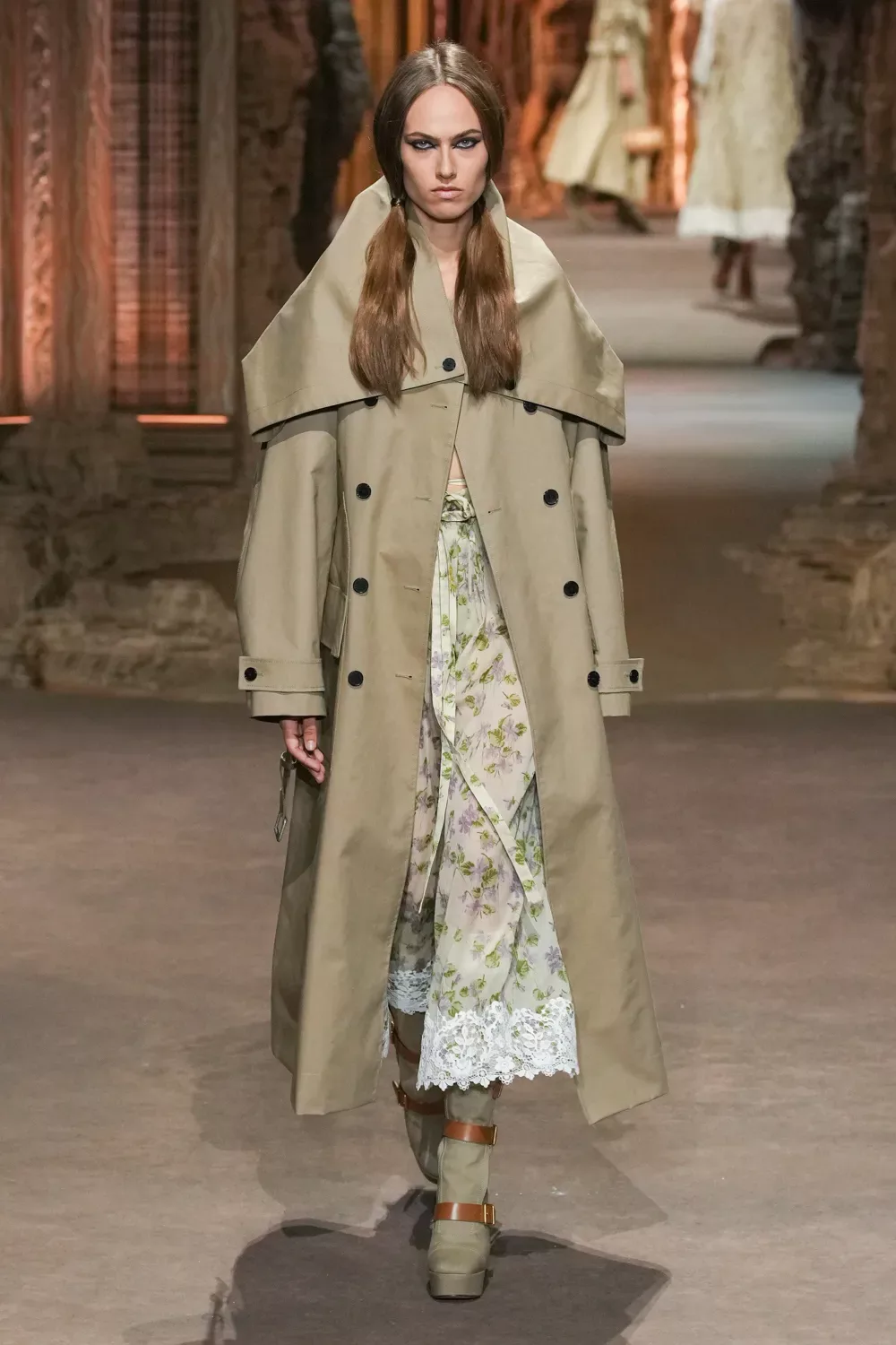 CD xuân hè 2023 look 55