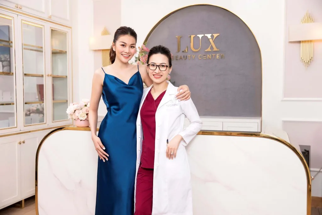 Siêu mẫu Thanh Hằng thường xuyên ghé thăm Lux Beauty Center. Siêu mẫu Thanh Hằng thường xuyên ghé thăm Lux Beauty Center.