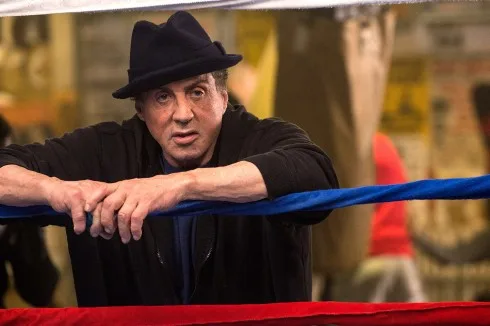 Sylvester Stallone trong vai huấn luyện viên Rocky - huyền thoại đấm bốc một thời.