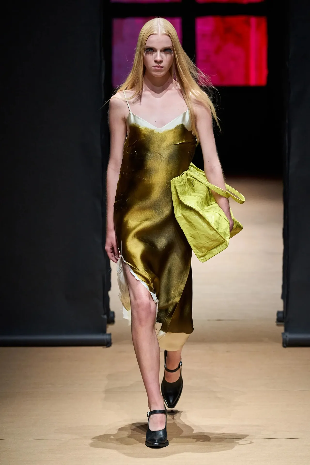Prada Xuân Hè 2023 look 8