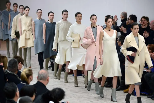 “Đồng sàng dị mộng” là nguyên cớ mà Phoebe Philo rời khỏi nhà mốt CÉLINE? “Đồng sàng dị mộng” là nguyên cớ mà Phoebe Philo rời khỏi nhà mốt CÉLINE?