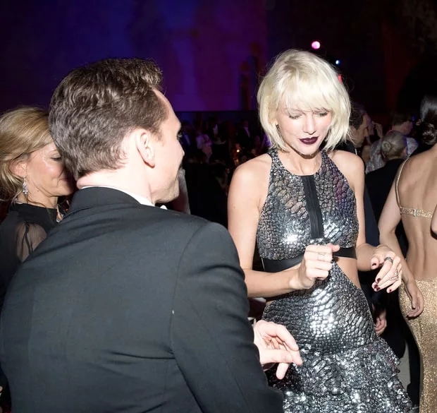 Tom Hiddleston trải lòng chuyện tình cảm dành cho Taylor Swift