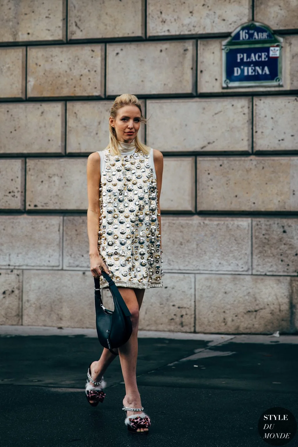 đầm mini sequin leonie hanne tuần lễ thời trang paris