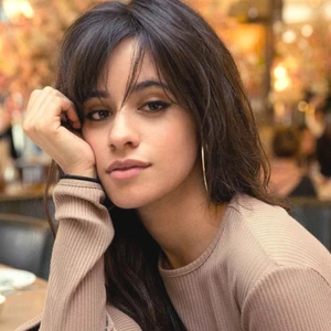 Camila Cabello chia sẻ cách dưỡng da