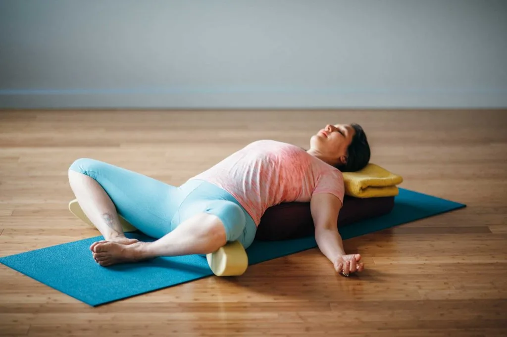 Bài tập Yoga giúp thư giãn và ngủ ngon Bài tập Yoga giúp thư giãn và ngủ ngon