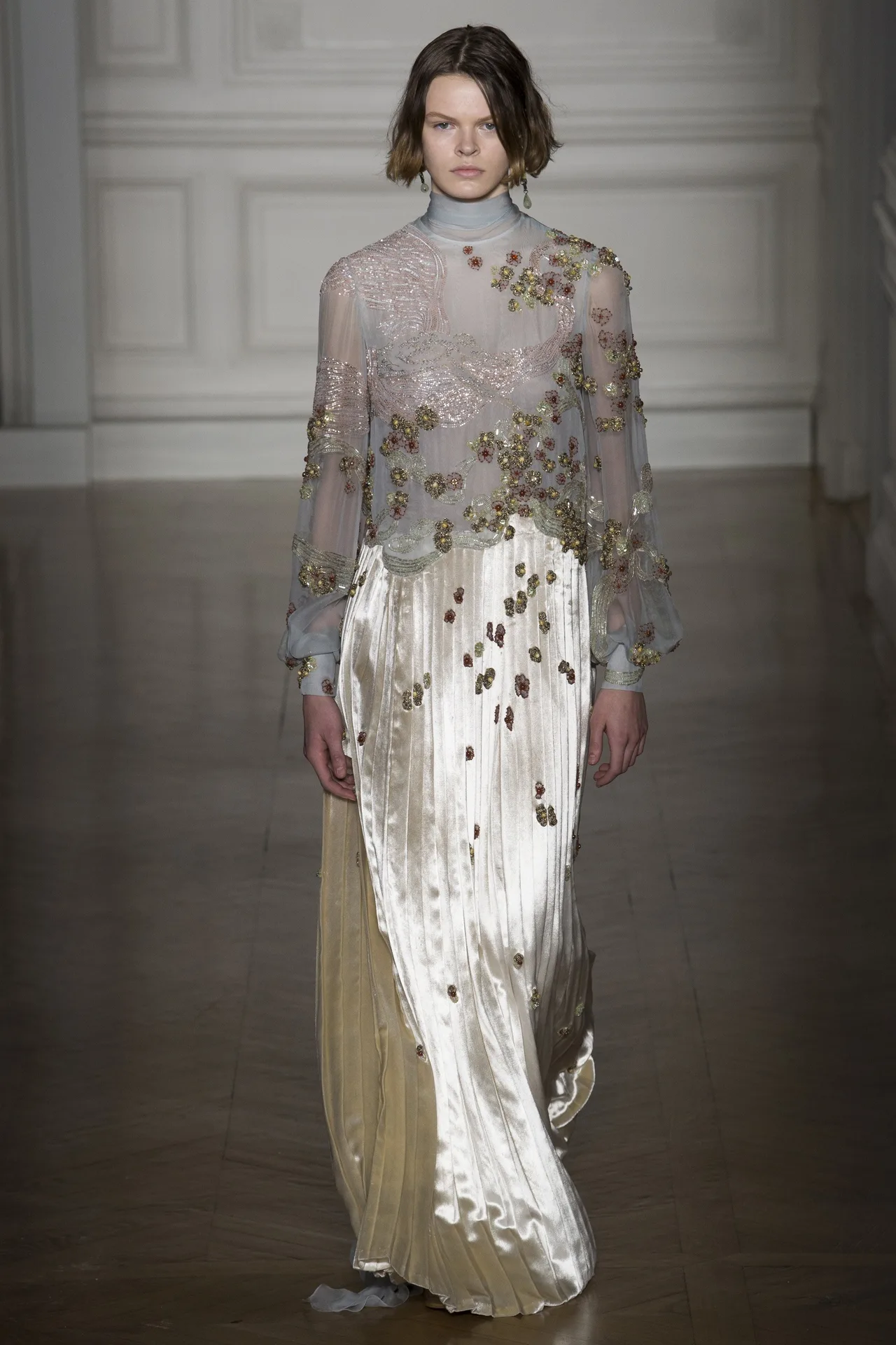 Những BST nổi bật tại tuần lễ Haute Couture Xuân-Hè 2017 - ELLE VN