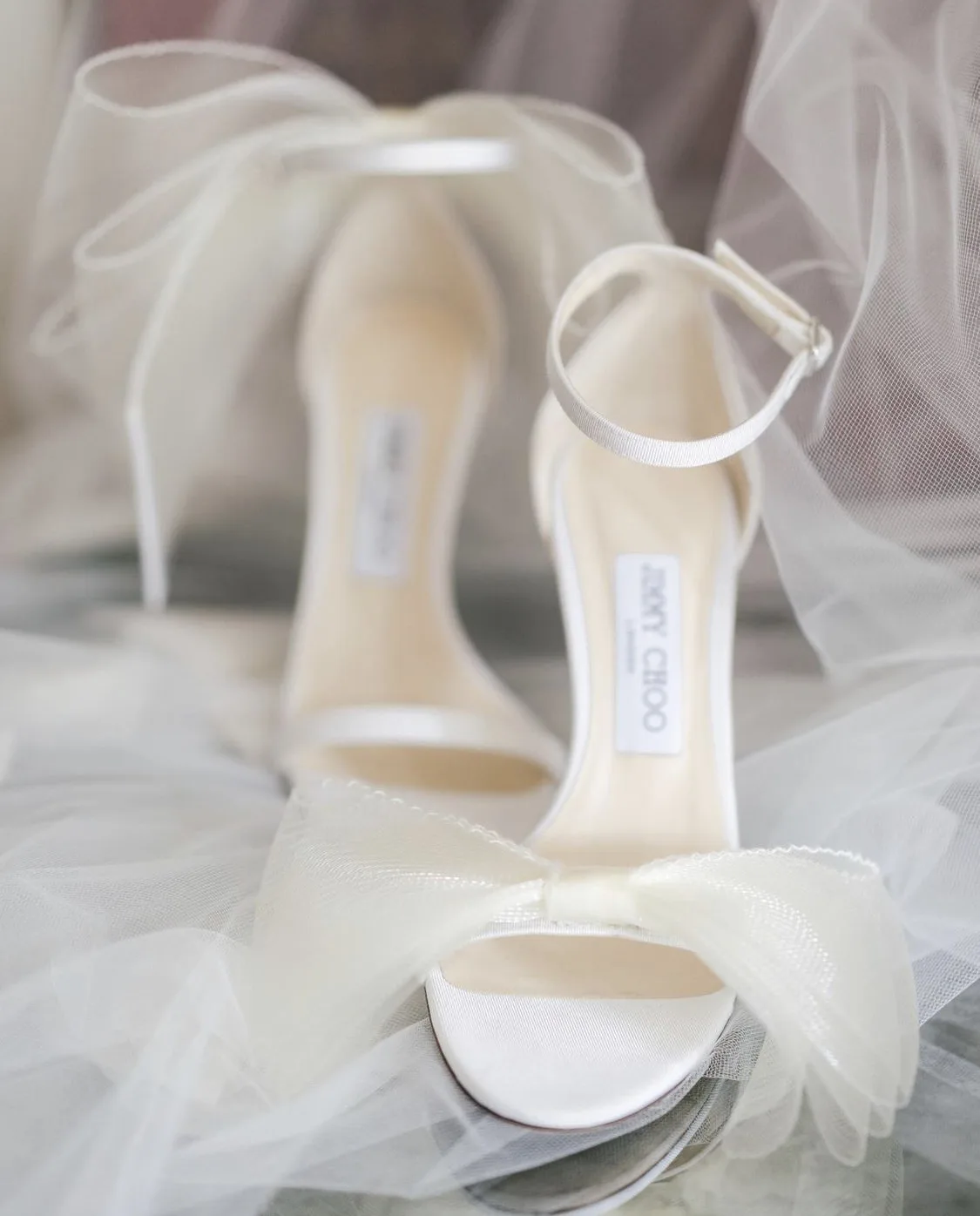 JimmyChoo Aveline 100 bridal heels sandals in white Giày cao gót JimmyChoo Aveline 100 bridal heels sandals in white