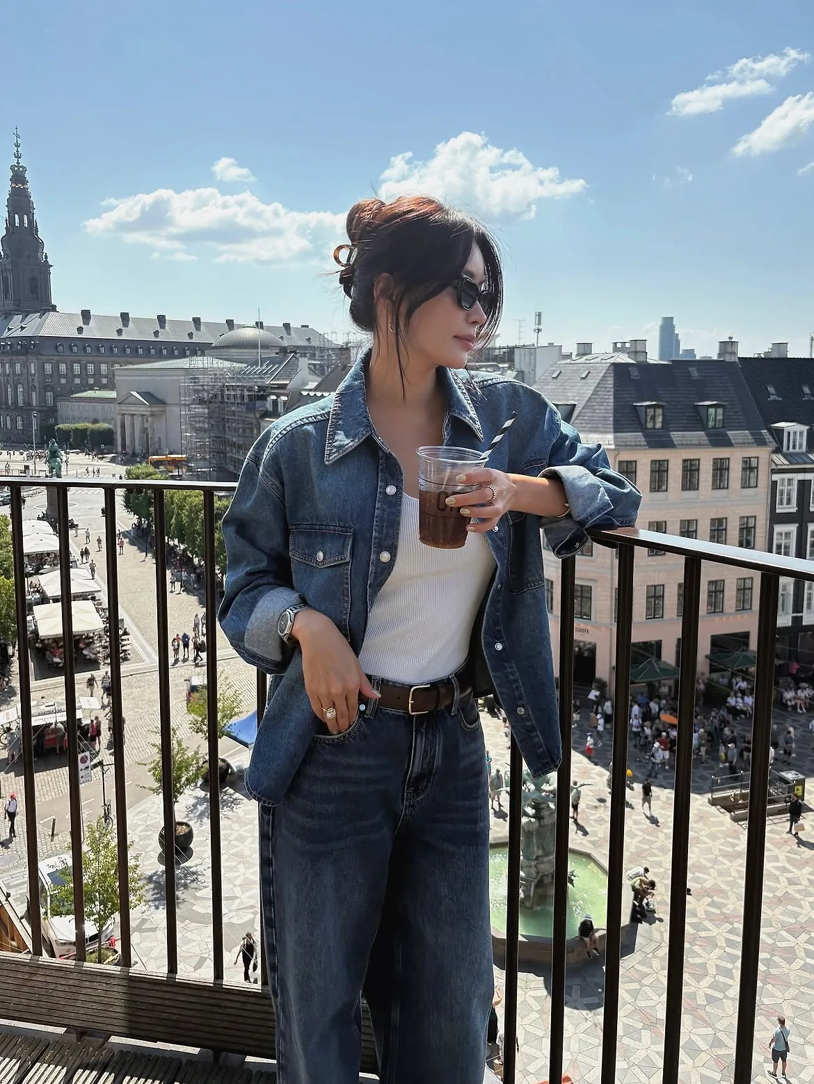 Quần jeans "lão hoá" đúng cách.