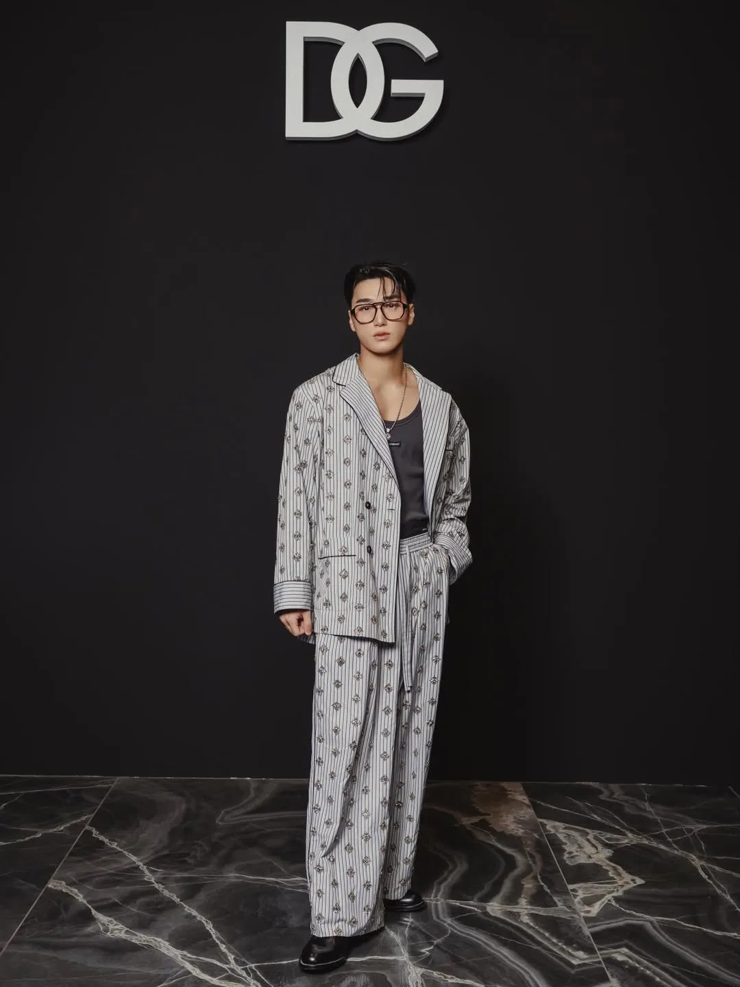 Choi San (ATEEZ) tại show Dolce & Gabbana Thu Đông 2026, lọt top sao có EMV lớn nhất